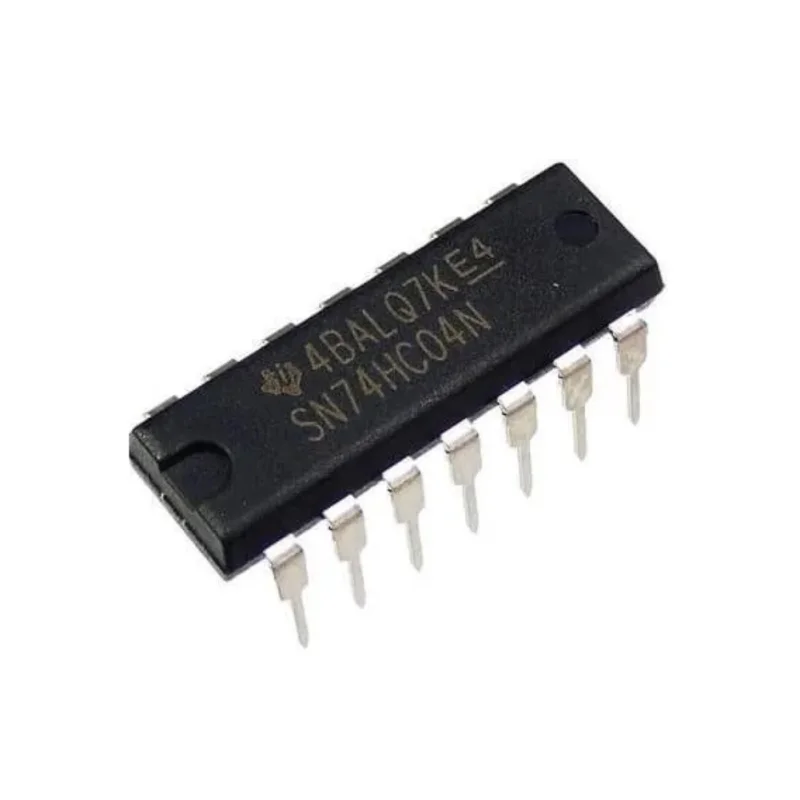 7400 Quad 2-Input NAND Gate Logic IC DIP-14